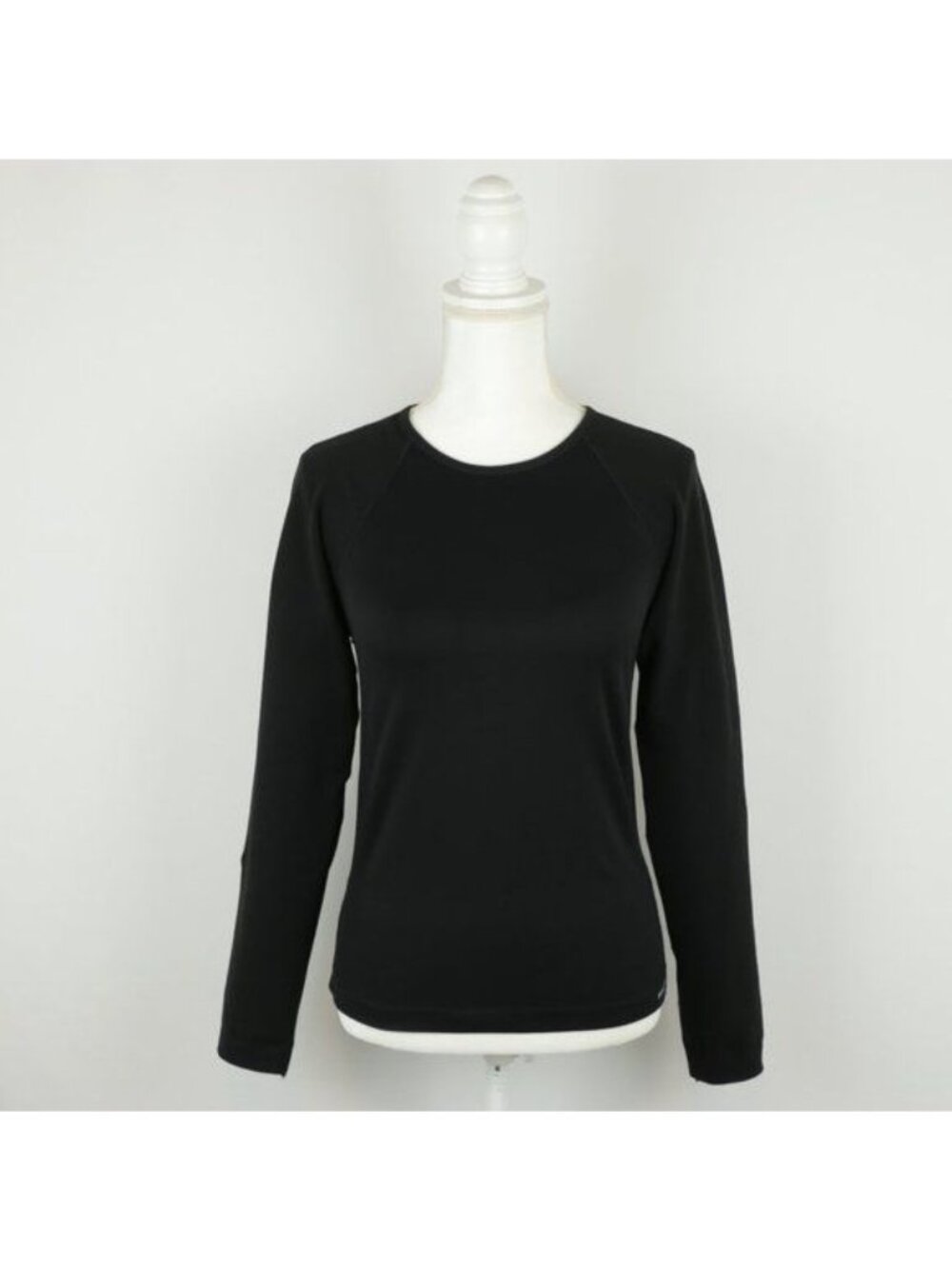 Patagonia Women's Large Black Capilene Mid Weight Long Sleeve Performance Top